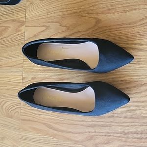 Nanette Lepore sude heels size 7.5 color black